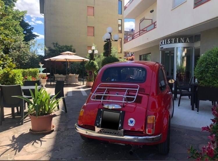 Cristina Hotel