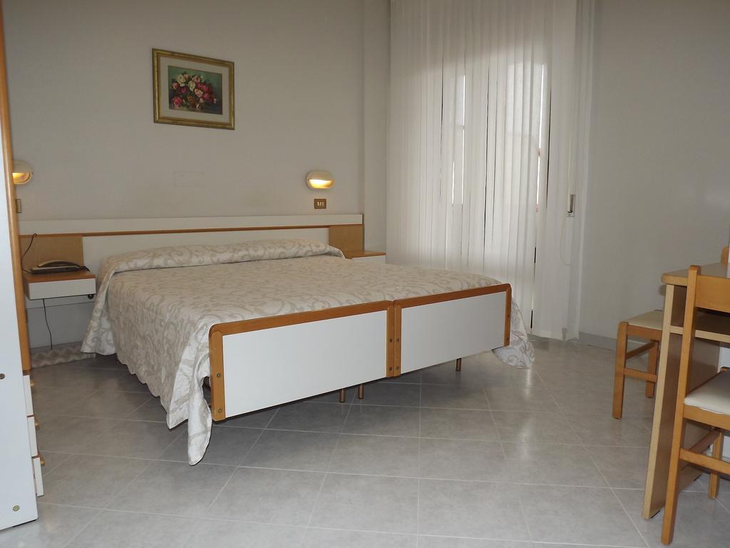 Hotel Cristina 3*