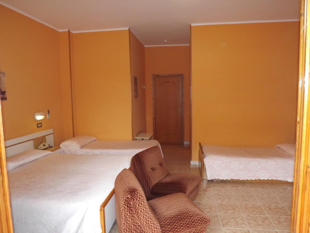 Cristina Hotel