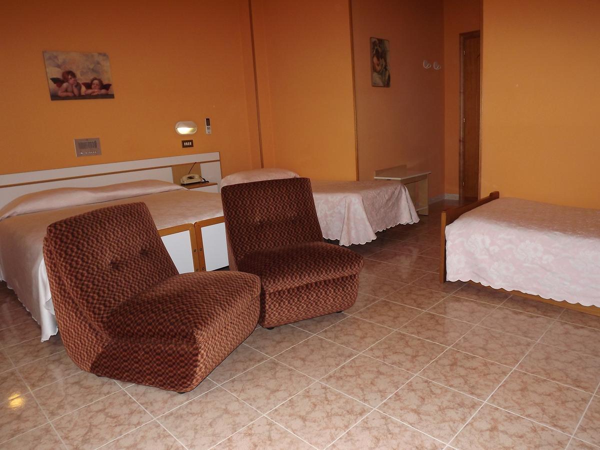 Cristina Hotel